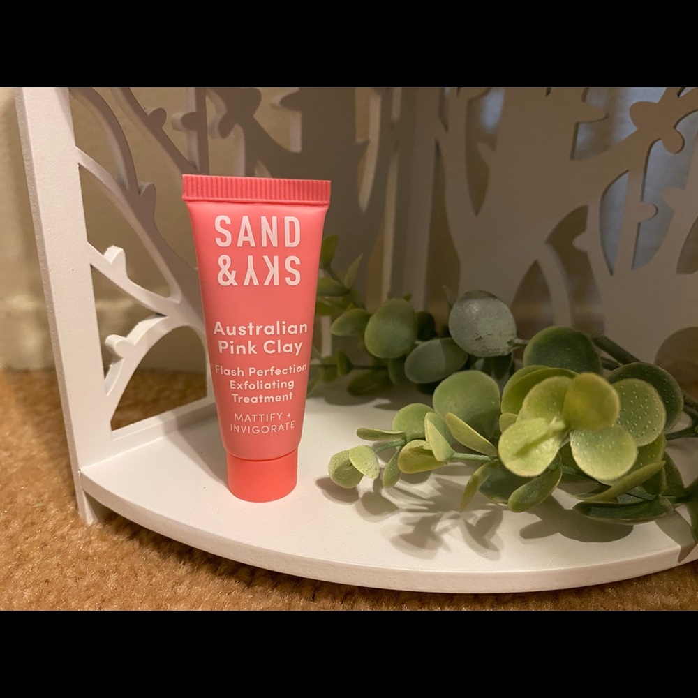 Sand & sky Australian pink clay exfoliator SAMPLE